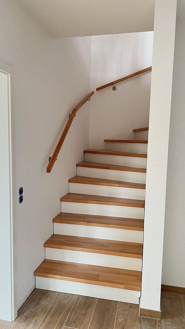 Pronájem domu 158 m², pozemek 380 m², An der Vogelweide 66, Leipzig, Sasko Pronájem domu 158 m², pozemek 380 m², An der Vogelweide 66, Leipzig, Sasko