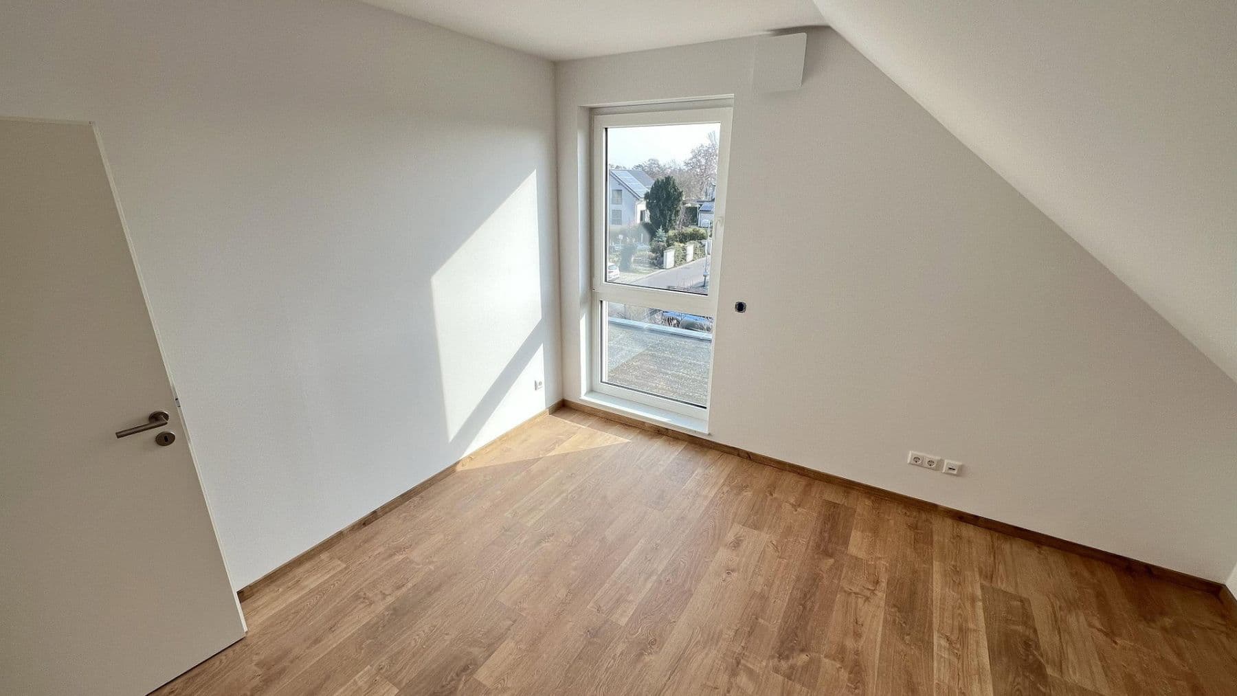 Pronájem domu 158 m², pozemek 380 m², An der Vogelweide 66, Leipzig, Sasko Pronájem domu 158 m², pozemek 380 m², An der Vogelweide 66, Leipzig, Sasko