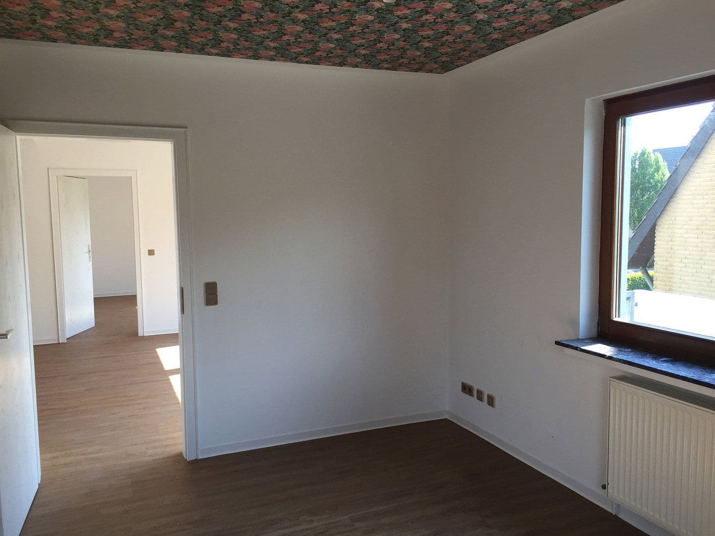 Pronájem bytu 4+1 100 m², Eickumer Str. 35, Bielefeld, Severní Porýní-Vestfálsko Pronájem bytu 4+1 100 m², Eickumer Str. 35, Bielefeld, Severní Porýní-Vestfálsko