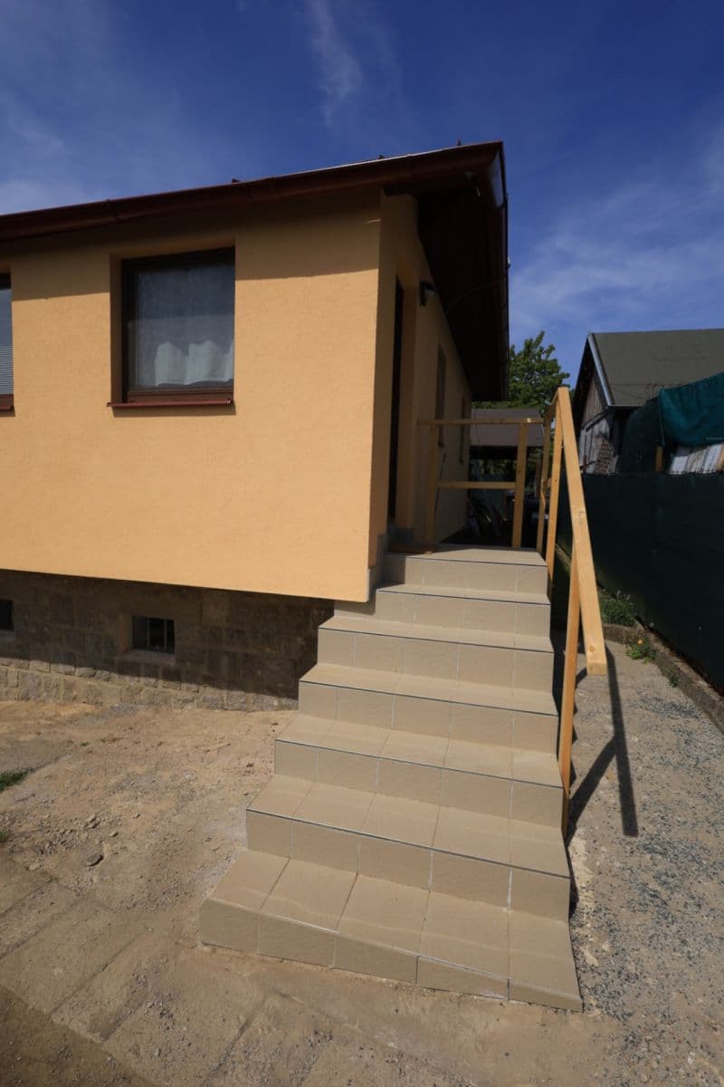 Prodej domu 88 m², pozemek 429 m², Mnichovice, Středočeský kraj Prodej domu 88 m², pozemek 429 m², Mnichovice, Středočeský kraj