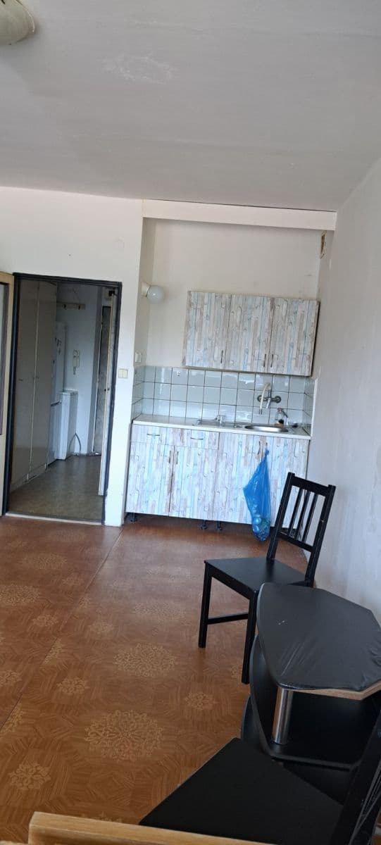 Prodej bytu 1+kk 32 m², Pod Dálnicí, Praha, Praha Prodej bytu 1+kk 32 m², Pod Dálnicí, Praha, Praha