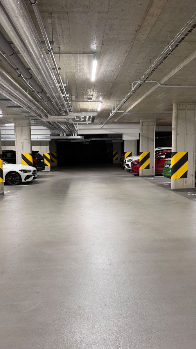 Pronájem garáže 12 m², Sokolova, Praha, Praha Pronájem garáže 12 m², Sokolova, Praha, Praha