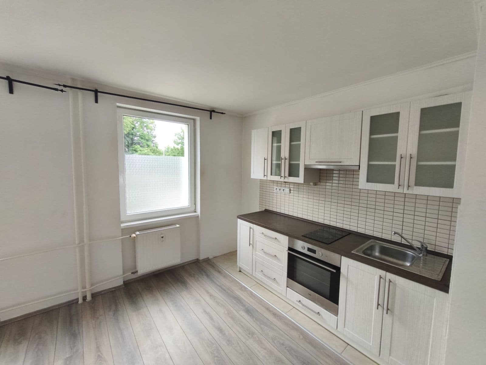 Pronájem bytu 1+kk 28 m², Tupolevova, Praha, Praha Pronájem bytu 1+kk 28 m², Tupolevova, Praha, Praha