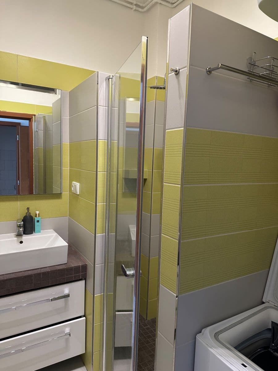 Pronájem bytu 1+1 48 m², Kostelecká, Mratín, Středočeský kraj Pronájem bytu 1+1 48 m², Kostelecká, Mratín, Středočeský kraj