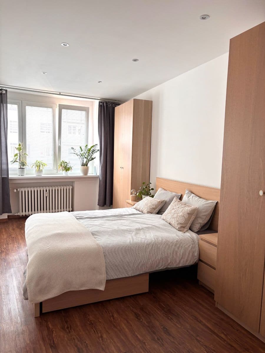 Pronájem bytu 2+1 62 m², Dělnická, Praha, Praha Pronájem bytu 2+1 62 m², Dělnická, Praha, Praha