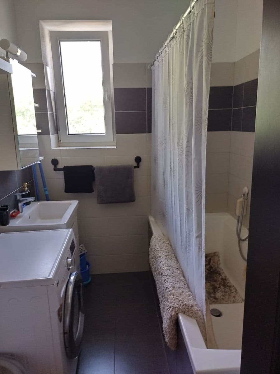Pronájem bytu 2+1 45 m², Tovární, Kutná Hora, Středočeský kraj Pronájem bytu 2+1 45 m², Tovární, Kutná Hora, Středočeský kraj