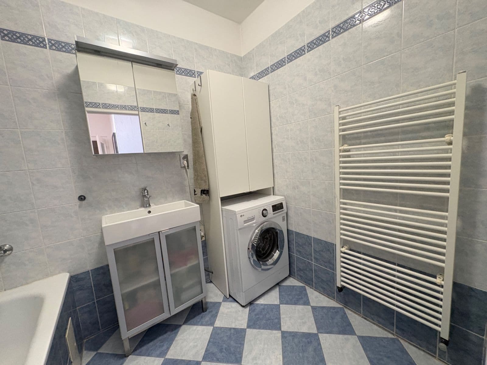 Pronájem bytu 2+1 65 m², Javorová, Vestec, Středočeský kraj Pronájem bytu 2+1 65 m², Javorová, Vestec, Středočeský kraj