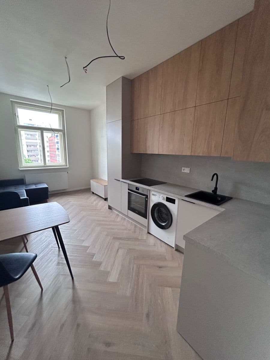 Pronájem bytu 2+kk 48 m², Bořivojova, Praha, Praha Pronájem bytu 2+kk 48 m², Bořivojova, Praha, Praha