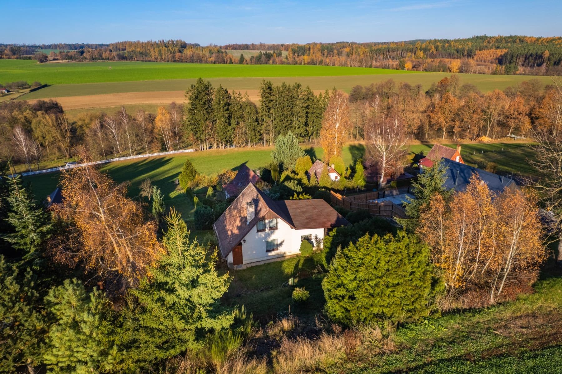 Prodej domu 206 m², pozemek 885 m², Slapsko, Jihočeský kraj Prodej domu 206 m², pozemek 885 m², Slapsko, Jihočeský kraj