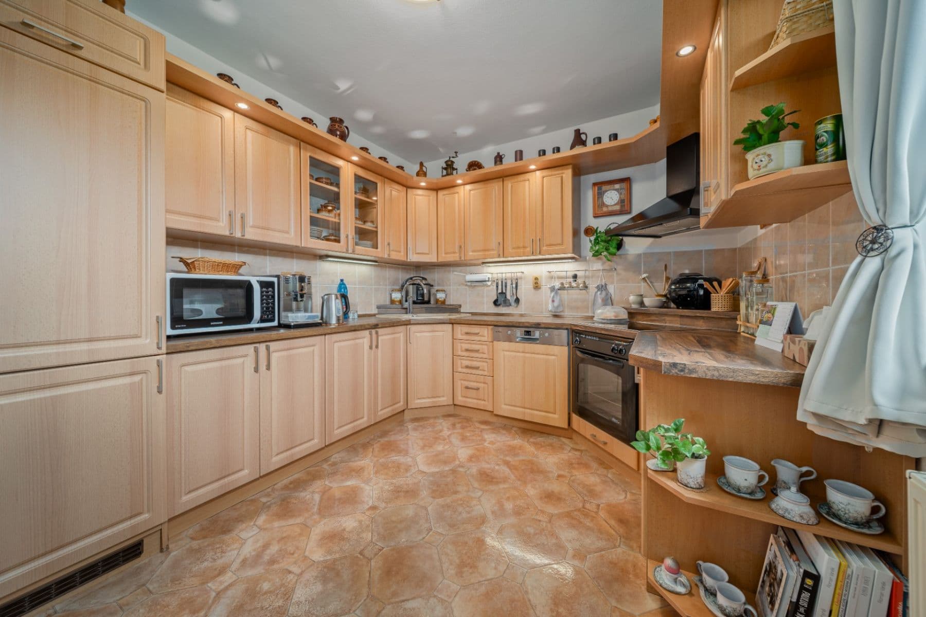Prodej domu 184 m², pozemek 612 m², Býšť, Pardubický kraj Prodej domu 184 m², pozemek 612 m², Býšť, Pardubický kraj