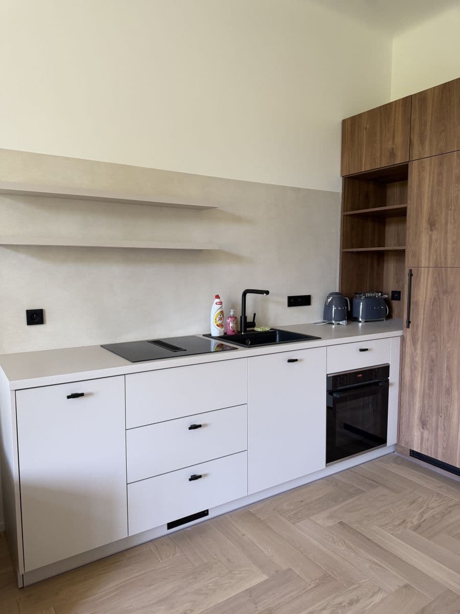 Pronájem bytu 50 m², Karlínské náměstí, Praha, Praha Pronájem bytu 50 m², Karlínské náměstí, Praha, Praha