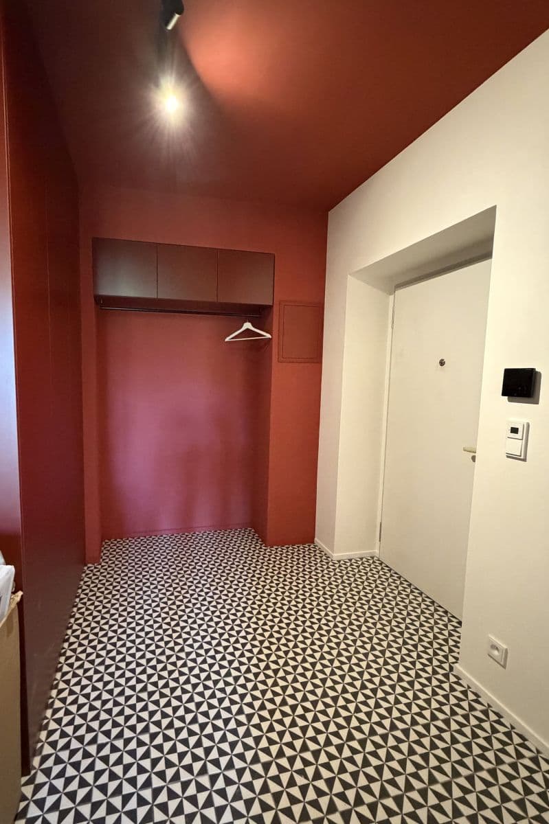 Pronájem bytu 50 m², Karlínské náměstí, Praha, Praha Pronájem bytu 50 m², Karlínské náměstí, Praha, Praha