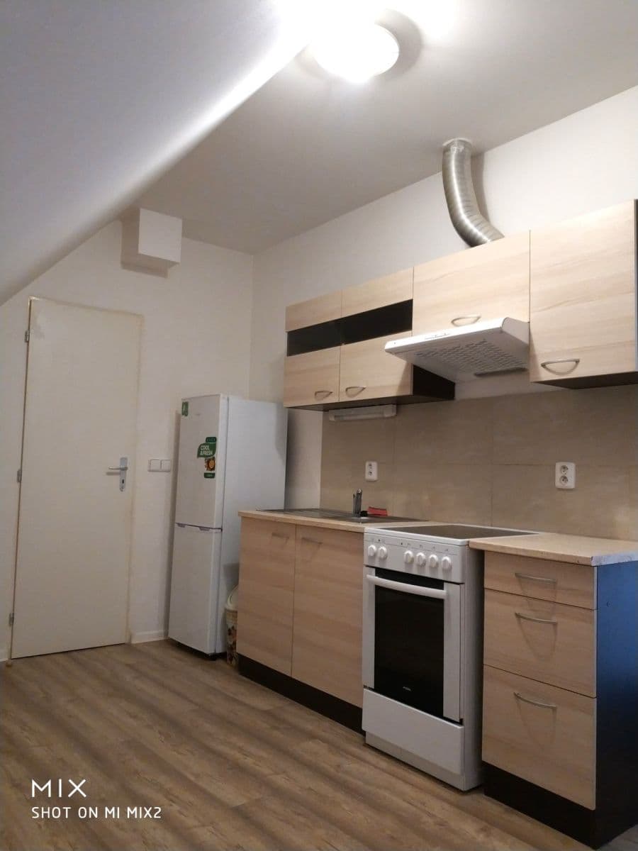Pronájem bytu 1+1 37 m², Čsl. armády, Hostivice, Středočeský kraj Pronájem bytu 1+1 37 m², Čsl. armády, Hostivice, Středočeský kraj
