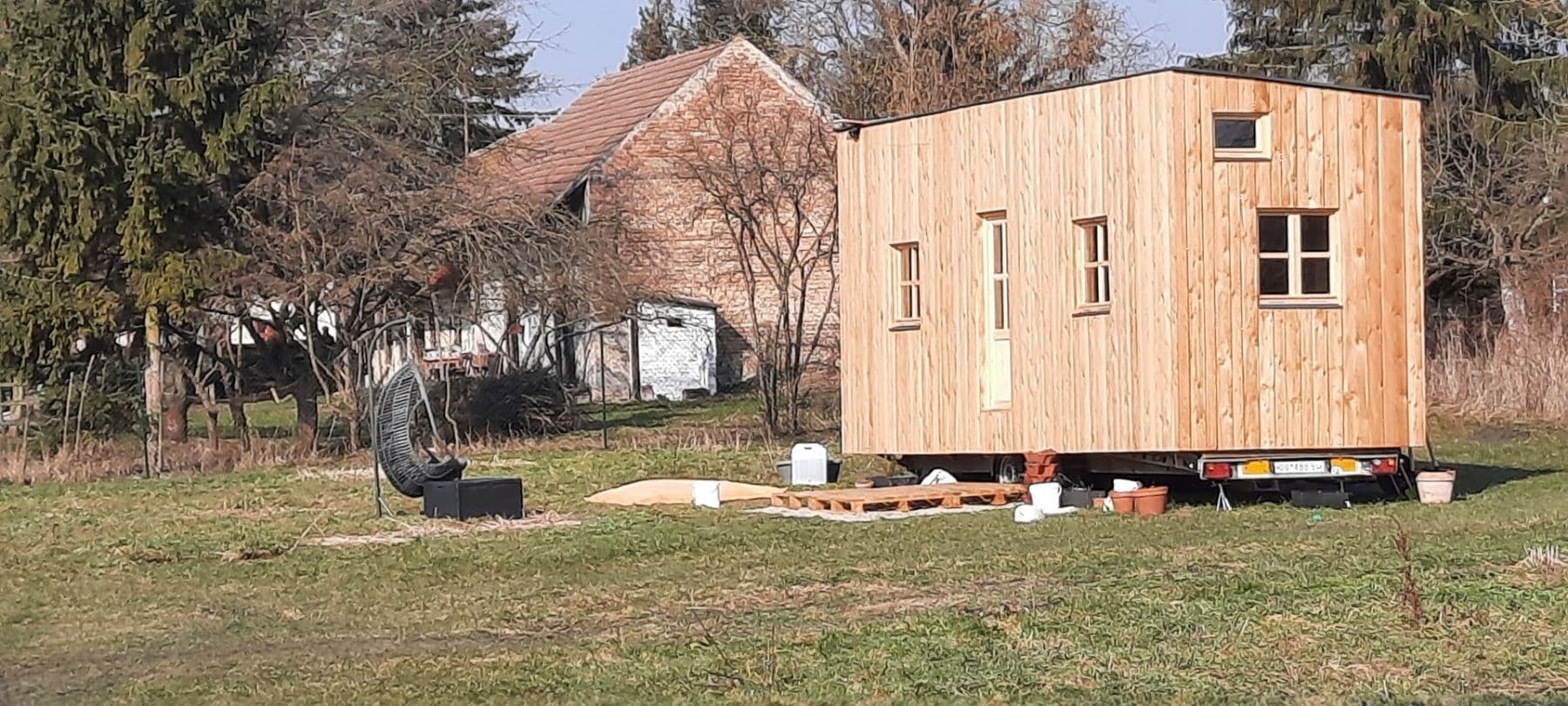 Pronájem pozemku 1.555 m², Městec Králové, Středočeský kraj Pronájem pozemku 1.555 m², Městec Králové, Středočeský kraj