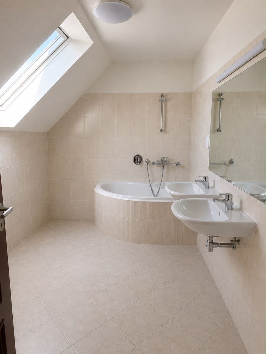 Pronájem bytu 3+kk 95 m², Kutnohorská, Praha, Praha Pronájem bytu 3+kk 95 m², Kutnohorská, Praha, Praha