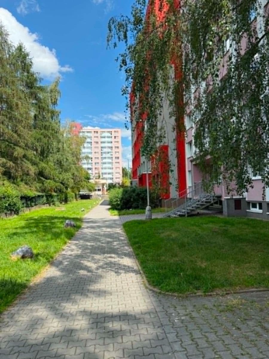 Pronájem bytu 2+kk 41 m², Na růžovém poli, Kladno, Středočeský kraj Pronájem bytu 2+kk 41 m², Na růžovém poli, Kladno, Středočeský kraj