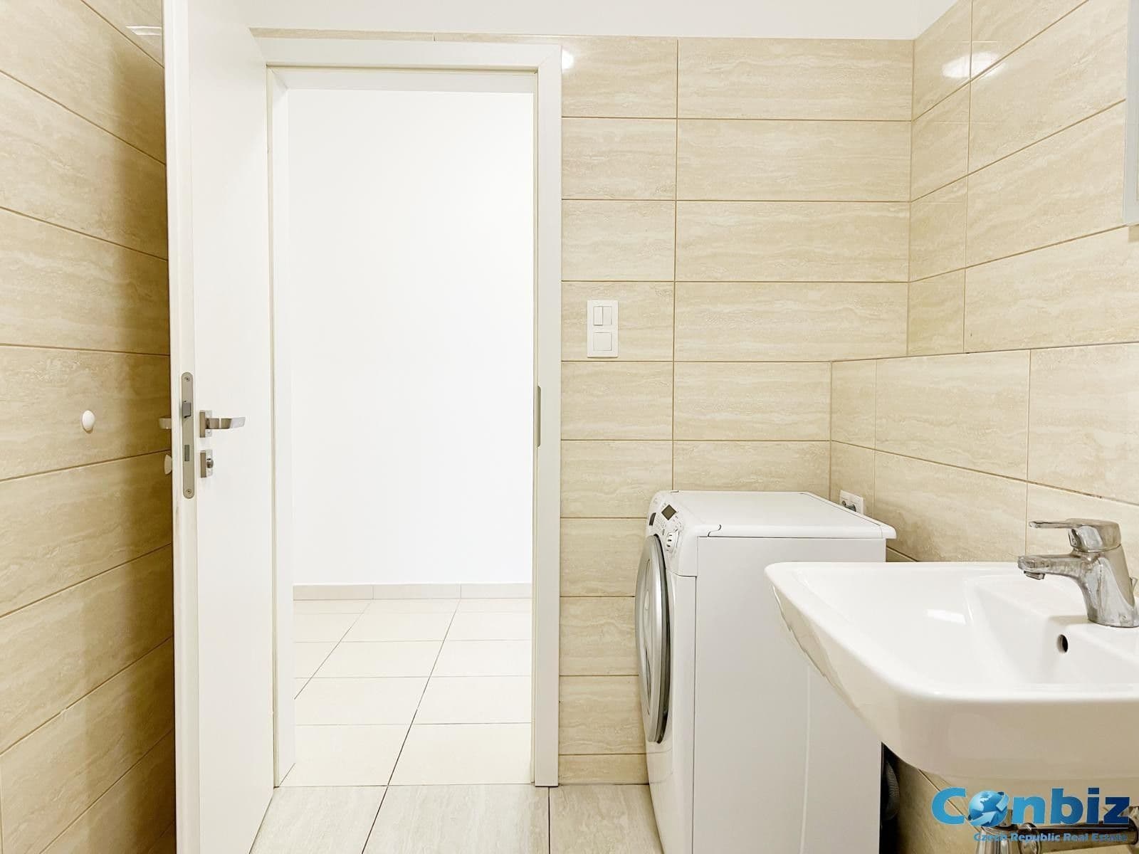 Pronájem bytu 2+kk 64 m², Zlochova, Praha, Praha Pronájem bytu 2+kk 64 m², Zlochova, Praha, Praha