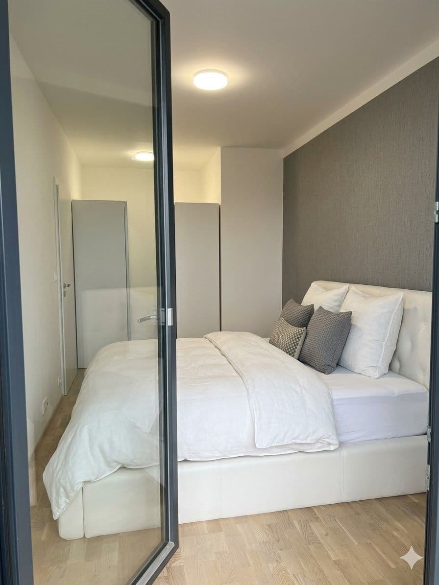 Pronájem bytu 2+kk 64 m², Zlochova, Praha, Praha Pronájem bytu 2+kk 64 m², Zlochova, Praha, Praha