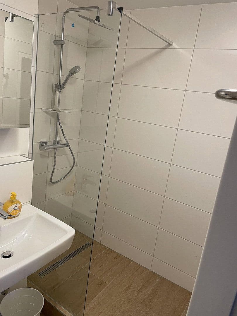 Pronájem bytu 2+1 60 m², St-Benedikt-Str. 1, Unterschleissheim, Bavorsko Pronájem bytu 2+1 60 m², St-Benedikt-Str. 1, Unterschleissheim, Bavorsko