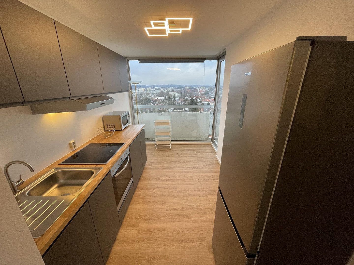 Pronájem bytu 2+1 60 m², St-Benedikt-Str. 1, Unterschleissheim, Bavorsko Pronájem bytu 2+1 60 m², St-Benedikt-Str. 1, Unterschleissheim, Bavorsko