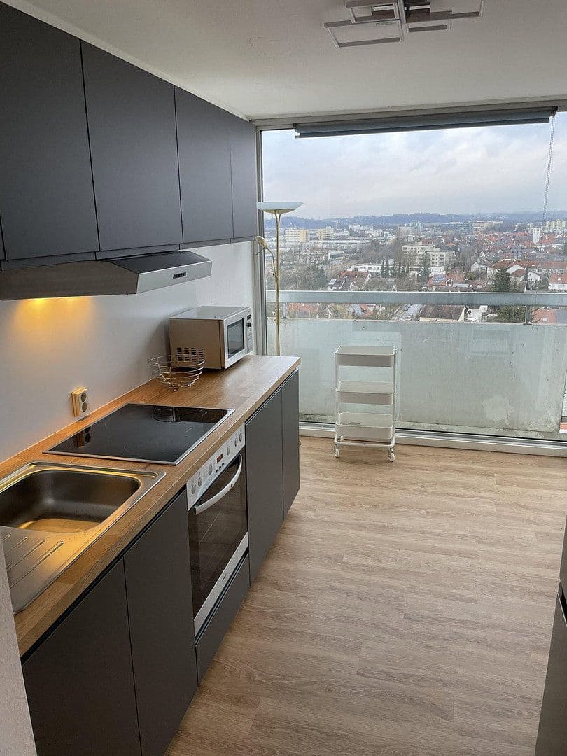 Pronájem bytu 2+1 60 m², St-Benedikt-Str. 1, Unterschleissheim, Bavorsko Pronájem bytu 2+1 60 m², St-Benedikt-Str. 1, Unterschleissheim, Bavorsko