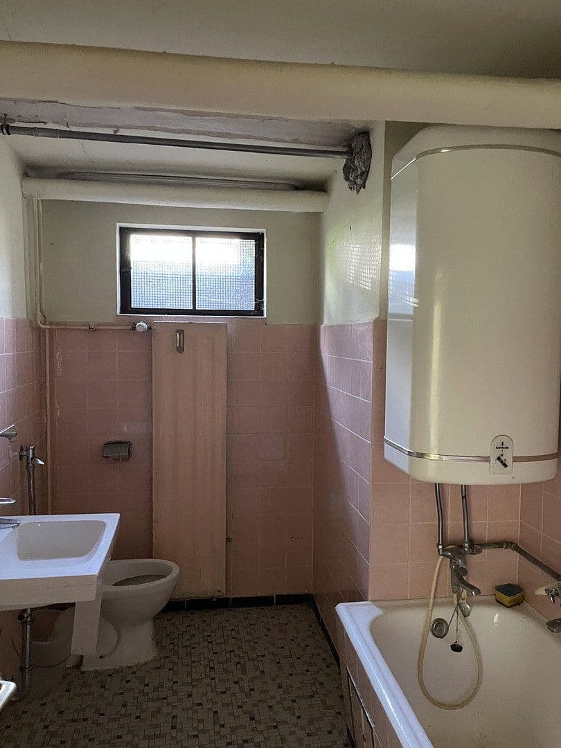 Prodej domu 212 m², pozemek 815 m², Marloffstein, Bavorsko Prodej domu 212 m², pozemek 815 m², Marloffstein, Bavorsko