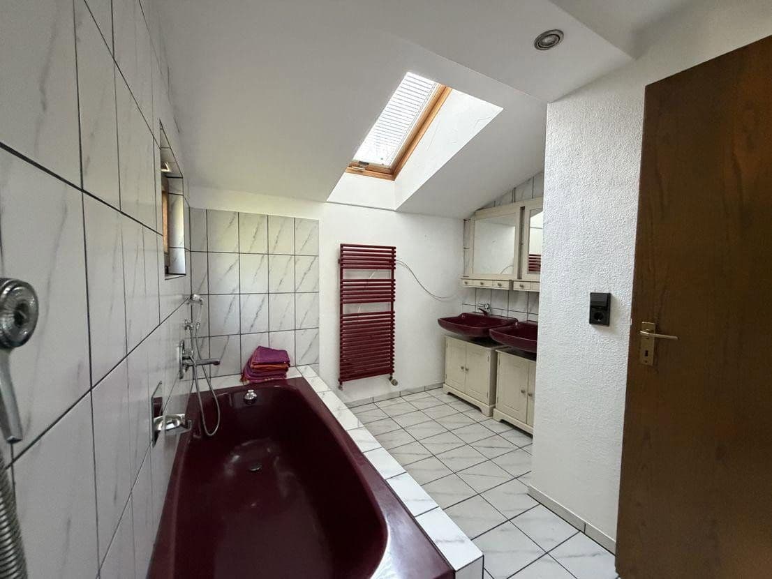 Prodej domu 120 m², pozemek 163 m², Remseck am Neckar, Bádensko-Württembersko Prodej domu 120 m², pozemek 163 m², Remseck am Neckar, Bádensko-Württembersko
