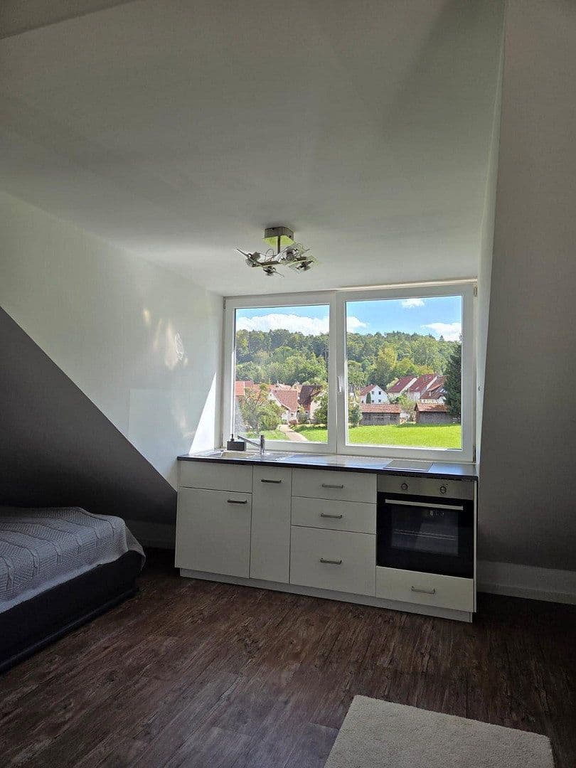 Pronájem bytu 1+1 45 m², Weinstadt, Bádensko-Württembersko Pronájem bytu 1+1 45 m², Weinstadt, Bádensko-Württembersko