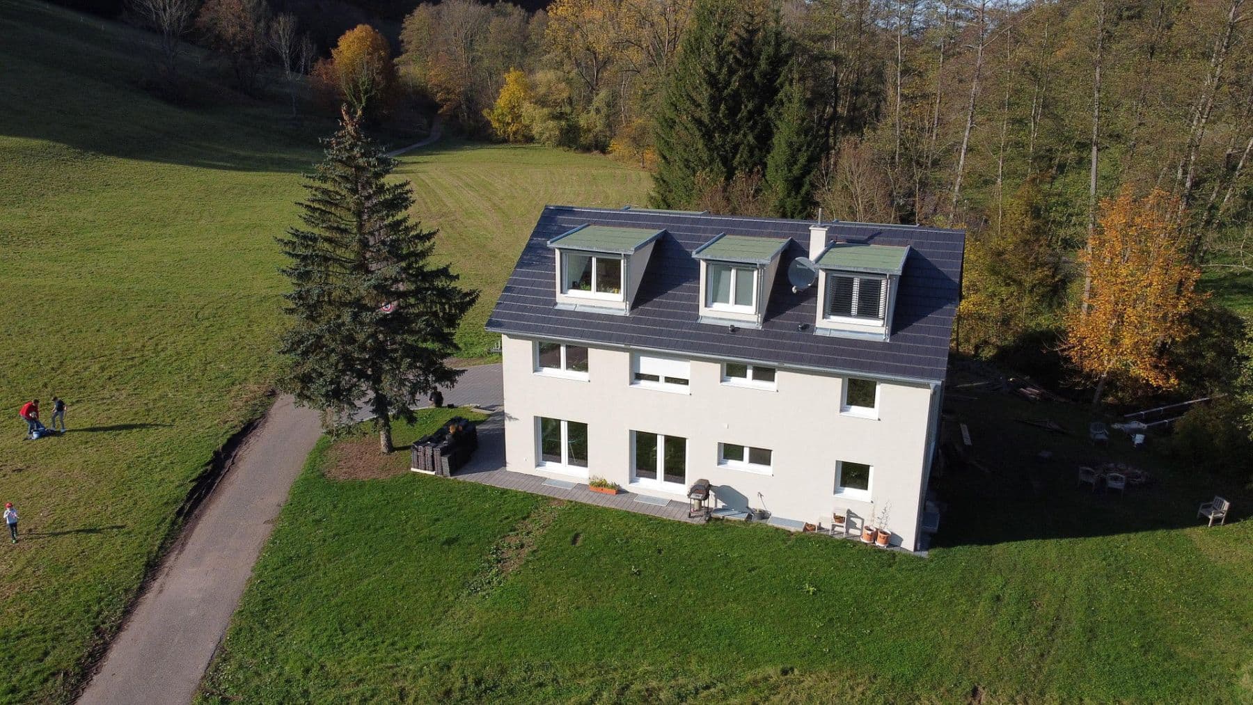Pronájem bytu 1+1 45 m², Weinstadt, Bádensko-Württembersko Pronájem bytu 1+1 45 m², Weinstadt, Bádensko-Württembersko