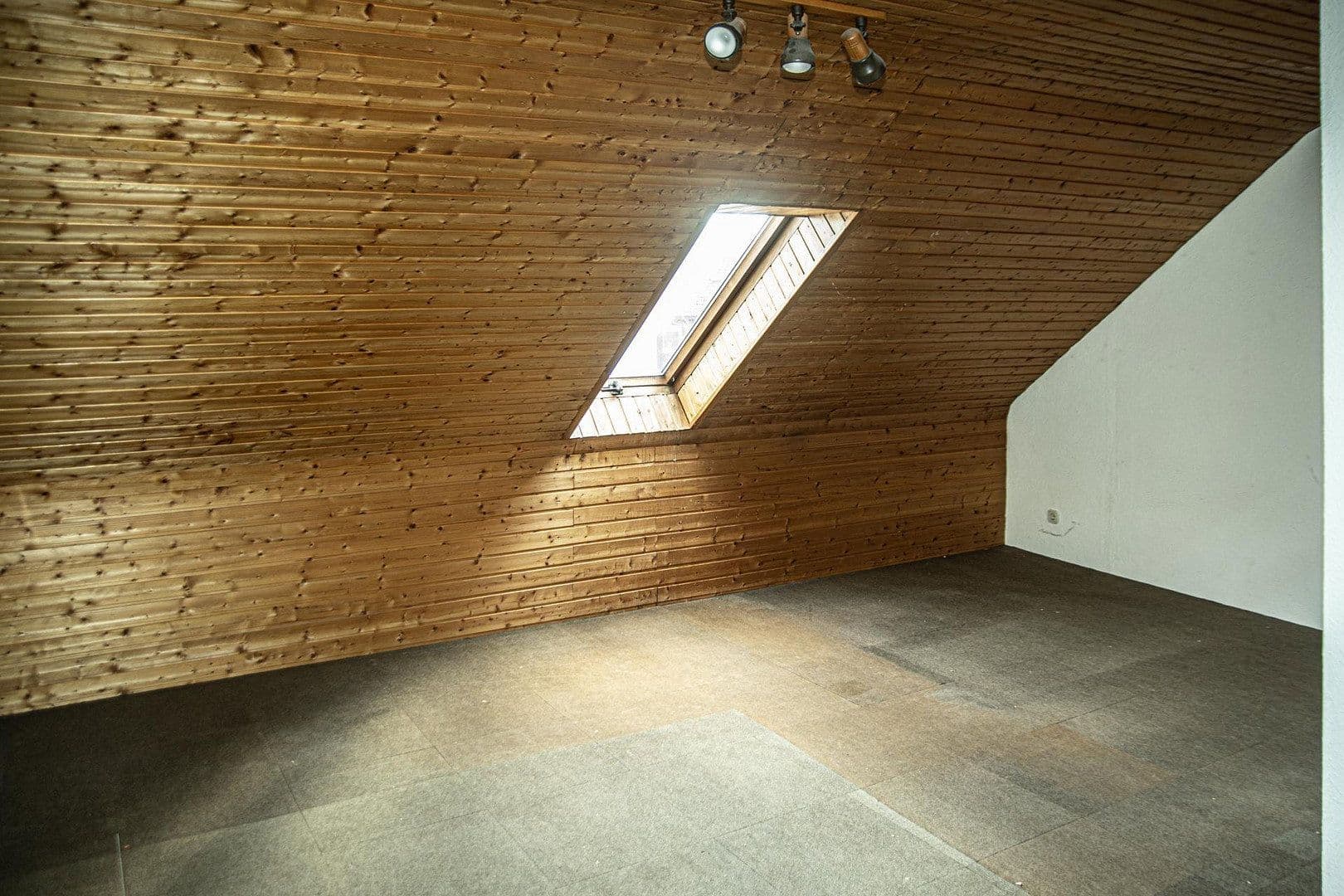 Prodej domu 112 m², pozemek 291 m², Ingolstadt, Bavorsko Prodej domu 112 m², pozemek 291 m², Ingolstadt, Bavorsko