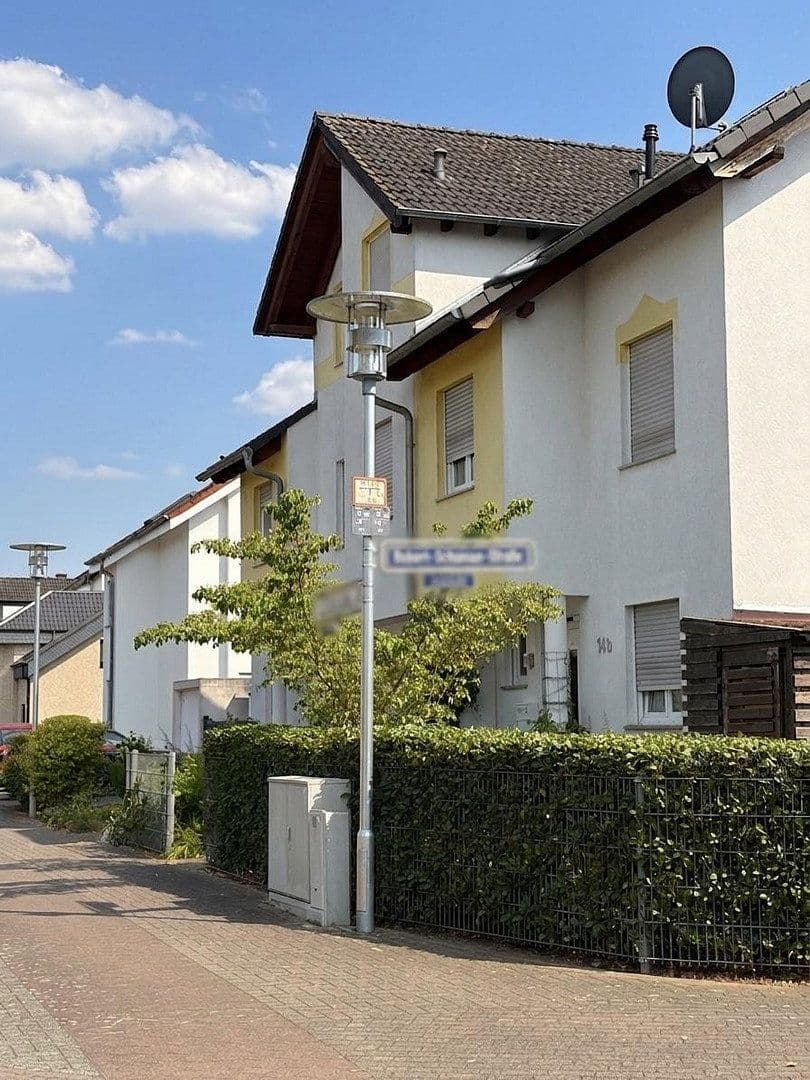 Prodej domu 160 m², pozemek 150 m², Mühlheim am Main, Hessen Prodej domu 160 m², pozemek 150 m², Mühlheim am Main, Hessen