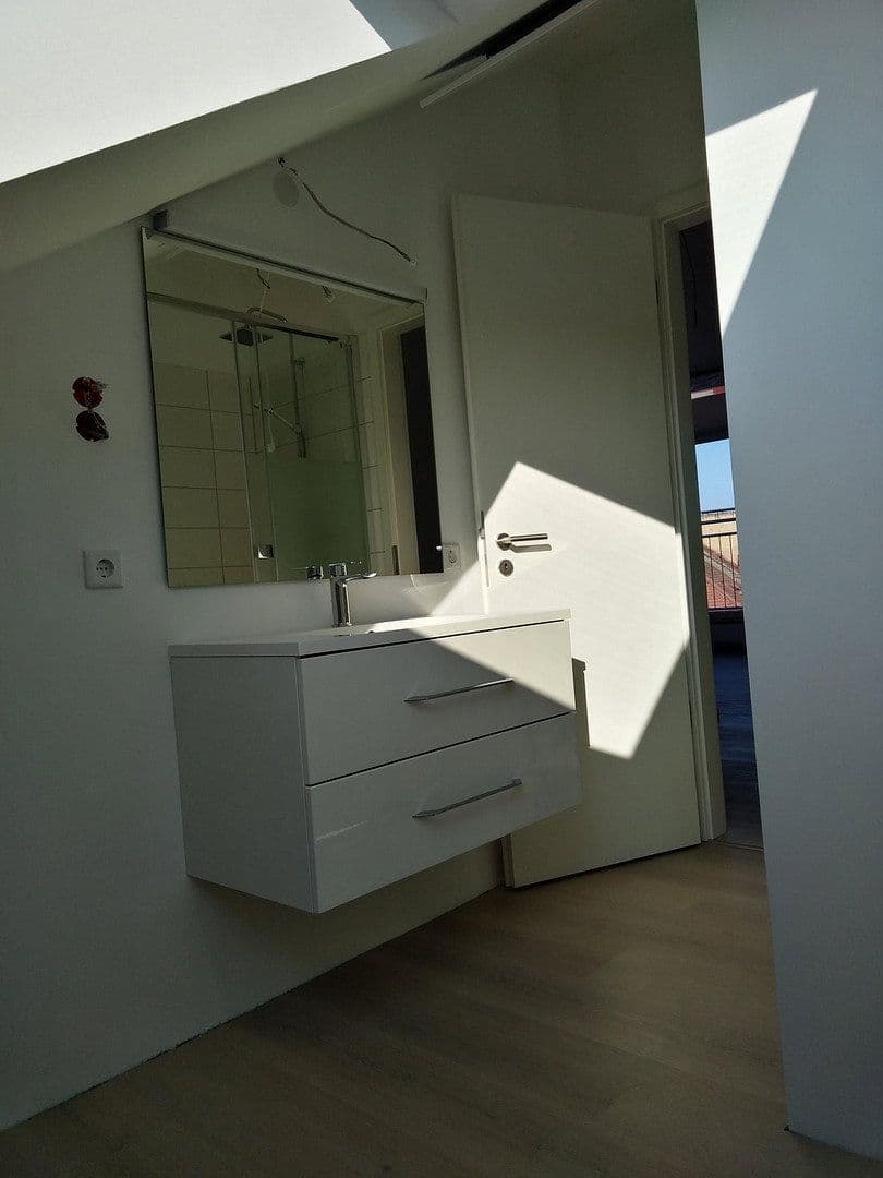 Pronájem bytu 4+1 96 m², Feldgasse 51, Nürnberg, Bavorsko Pronájem bytu 4+1 96 m², Feldgasse 51, Nürnberg, Bavorsko