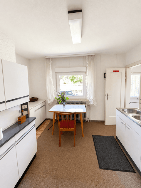 Prodej domu 180 m², pozemek 1.403 m², Ersinger Straße 98, Pforzheim, Bádensko-Württembersko Prodej domu 180 m², pozemek 1.403 m², Ersinger Straße 98, Pforzheim, Bádensko-Württembersko