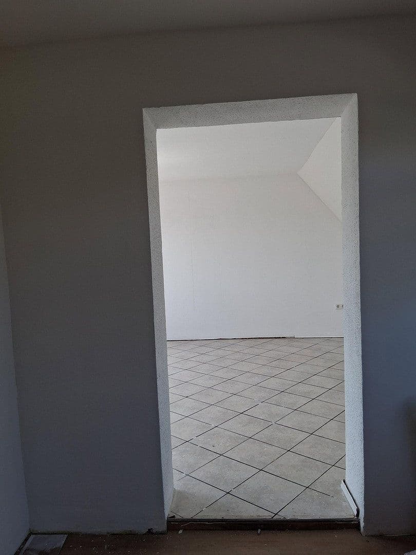 Pronájem bytu 4+1 68 m², Joseph-Mäurer-Straße 38, Wipperfürth, Severní Porýní-Vestfálsko Pronájem bytu 4+1 68 m², Joseph-Mäurer-Straße 38, Wipperfürth, Severní Porýní-Vestfálsko