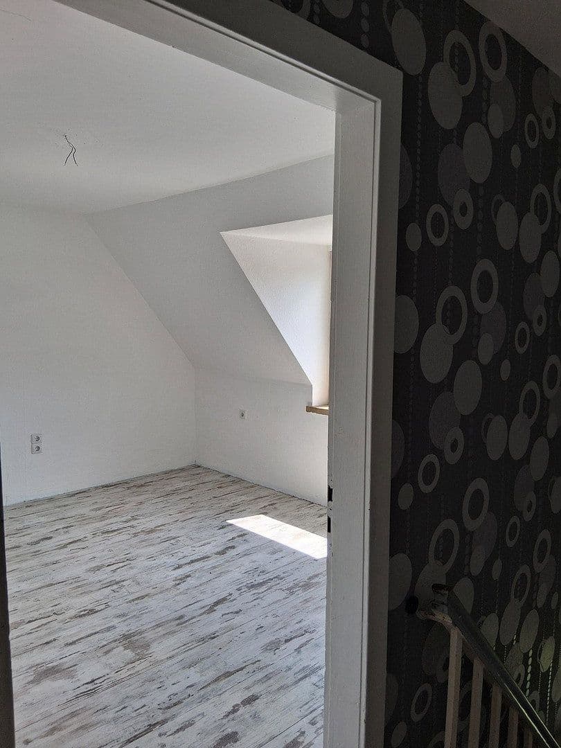 Pronájem bytu 4+1 68 m², Joseph-Mäurer-Straße 38, Wipperfürth, Severní Porýní-Vestfálsko Pronájem bytu 4+1 68 m², Joseph-Mäurer-Straße 38, Wipperfürth, Severní Porýní-Vestfálsko