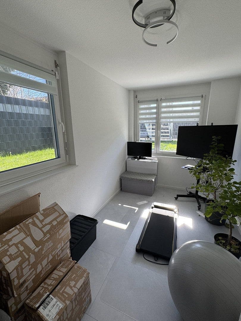 Pronájem domu 111 m², pozemek 128 m², Heimsheim, Bádensko-Württembersko Pronájem domu 111 m², pozemek 128 m², Heimsheim, Bádensko-Württembersko