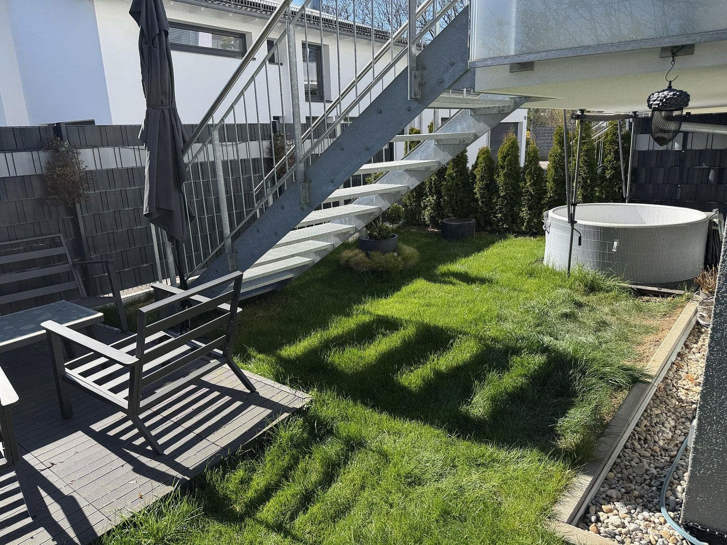 Pronájem domu 111 m², pozemek 128 m², Heimsheim, Bádensko-Württembersko Pronájem domu 111 m², pozemek 128 m², Heimsheim, Bádensko-Württembersko
