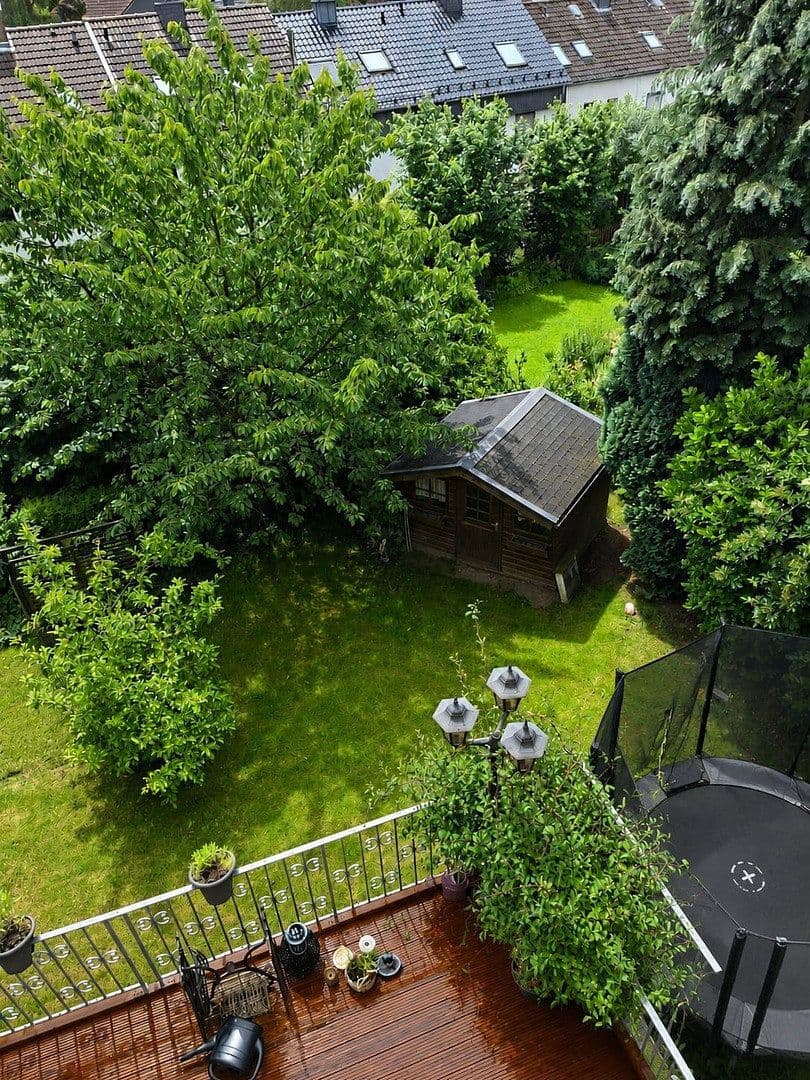Prodej domu 380 m², pozemek 818 m², Solingen, Severní Porýní-Vestfálsko Prodej domu 380 m², pozemek 818 m², Solingen, Severní Porýní-Vestfálsko