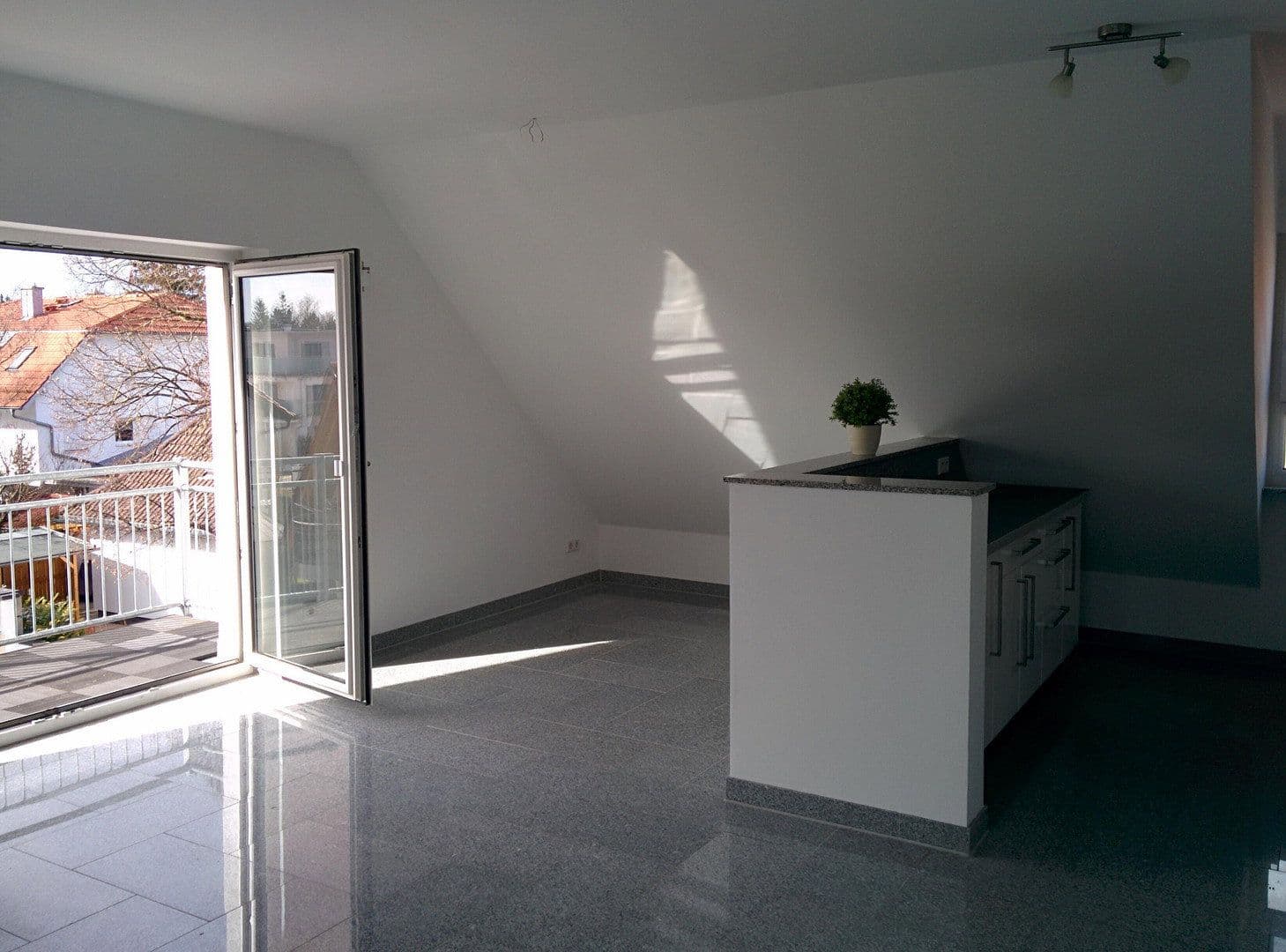 Pronájem bytu 3+kk 74 m², München, Bavorsko Pronájem bytu 3+kk 74 m², München, Bavorsko