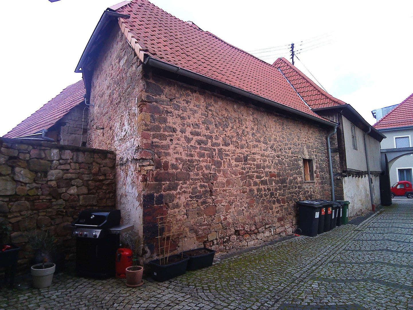 Prodej domu 140 m², pozemek 367 m², Kirrweiler, Porýní-Falc Prodej domu 140 m², pozemek 367 m², Kirrweiler, Porýní-Falc