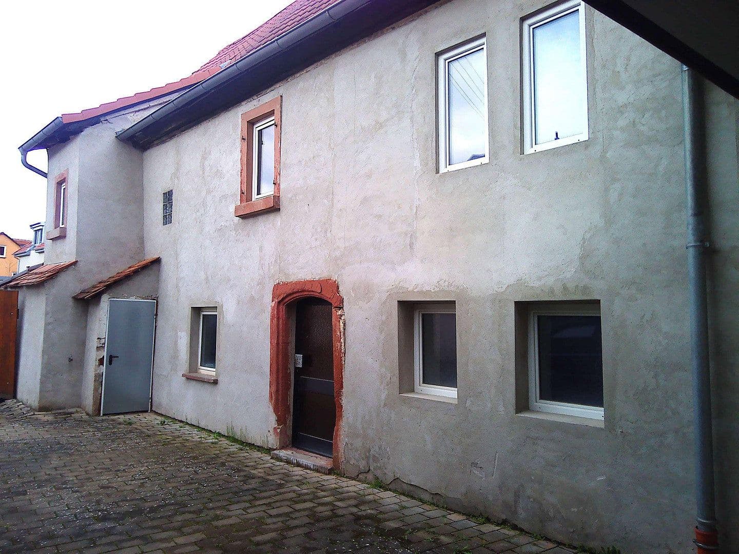 Prodej domu 140 m², pozemek 367 m², Kirrweiler, Porýní-Falc Prodej domu 140 m², pozemek 367 m², Kirrweiler, Porýní-Falc