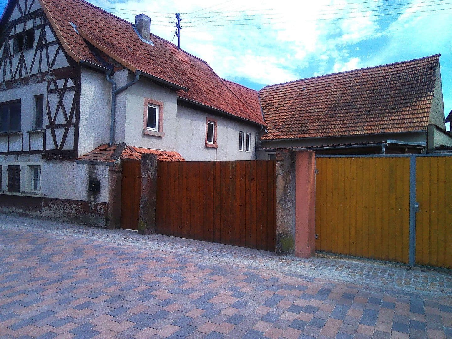 Prodej domu 140 m², pozemek 367 m², Kirrweiler, Porýní-Falc Prodej domu 140 m², pozemek 367 m², Kirrweiler, Porýní-Falc