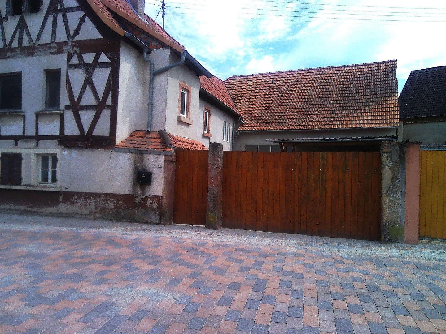 Prodej domu 140 m², pozemek 367 m², Kirrweiler, Porýní-Falc Prodej domu 140 m², pozemek 367 m², Kirrweiler, Porýní-Falc
