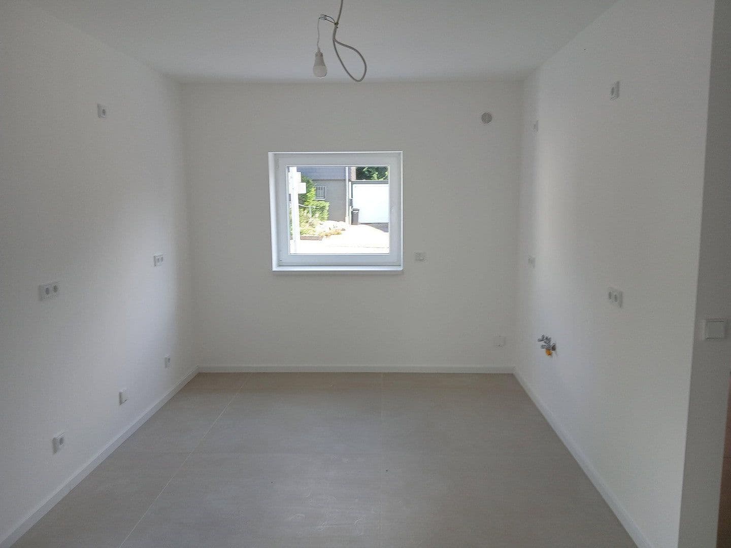 Prodej domu 176 m², pozemek 280 m², Klein-Winternheim, Porýní-Falc Prodej domu 176 m², pozemek 280 m², Klein-Winternheim, Porýní-Falc
