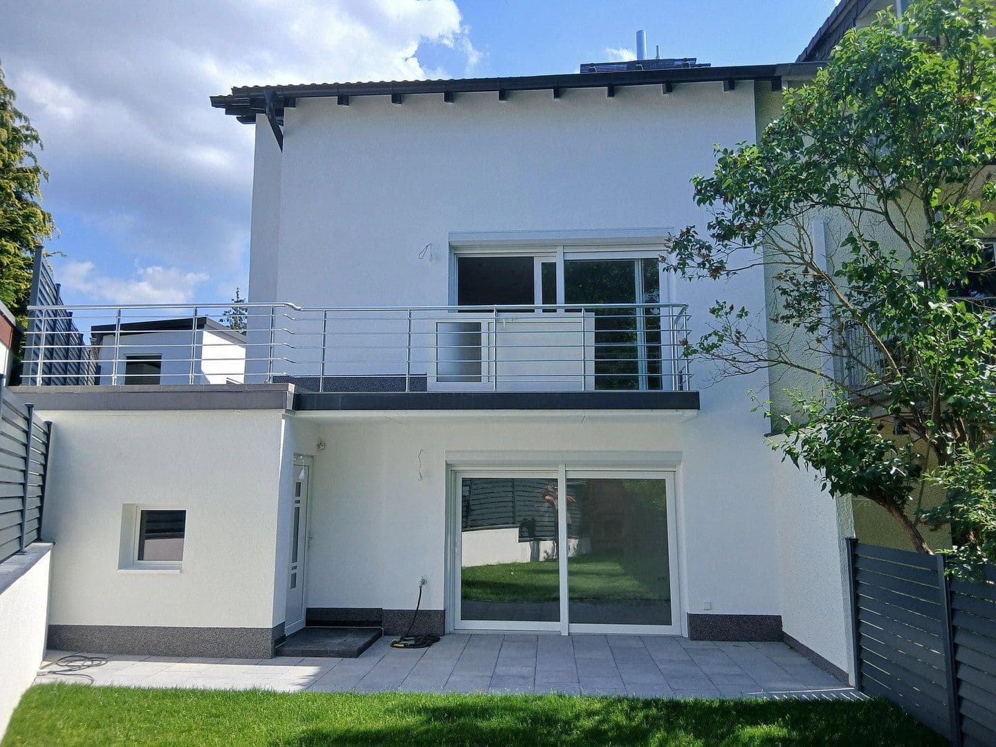 Prodej domu 176 m², pozemek 280 m², Klein-Winternheim, Porýní-Falc Prodej domu 176 m², pozemek 280 m², Klein-Winternheim, Porýní-Falc
