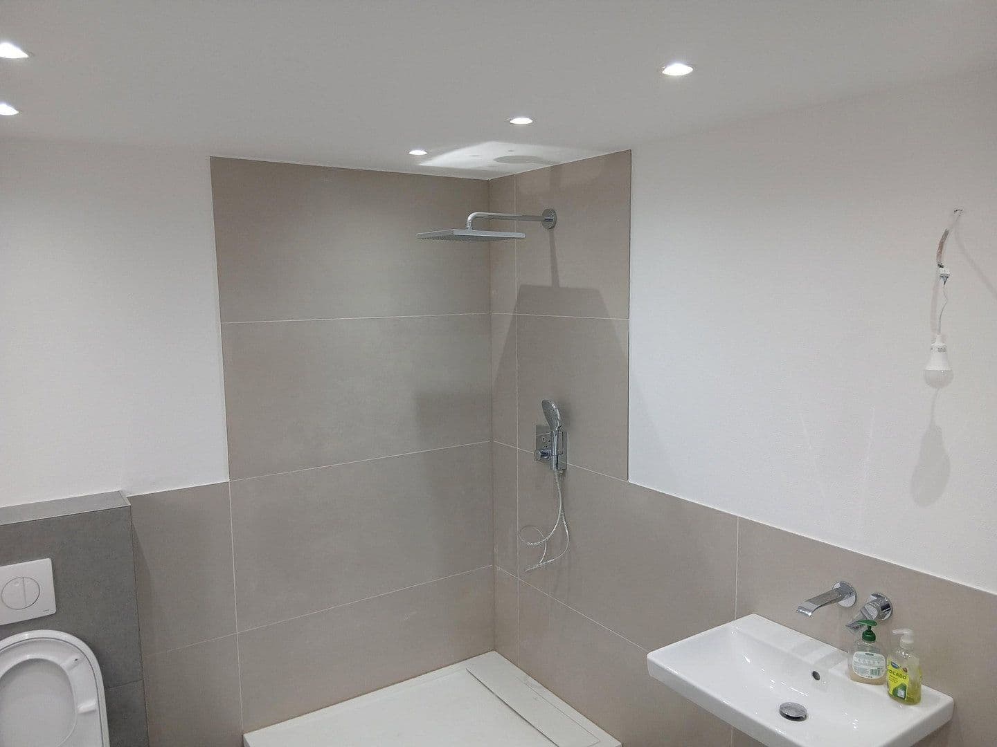 Prodej domu 176 m², pozemek 280 m², Klein-Winternheim, Porýní-Falc Prodej domu 176 m², pozemek 280 m², Klein-Winternheim, Porýní-Falc