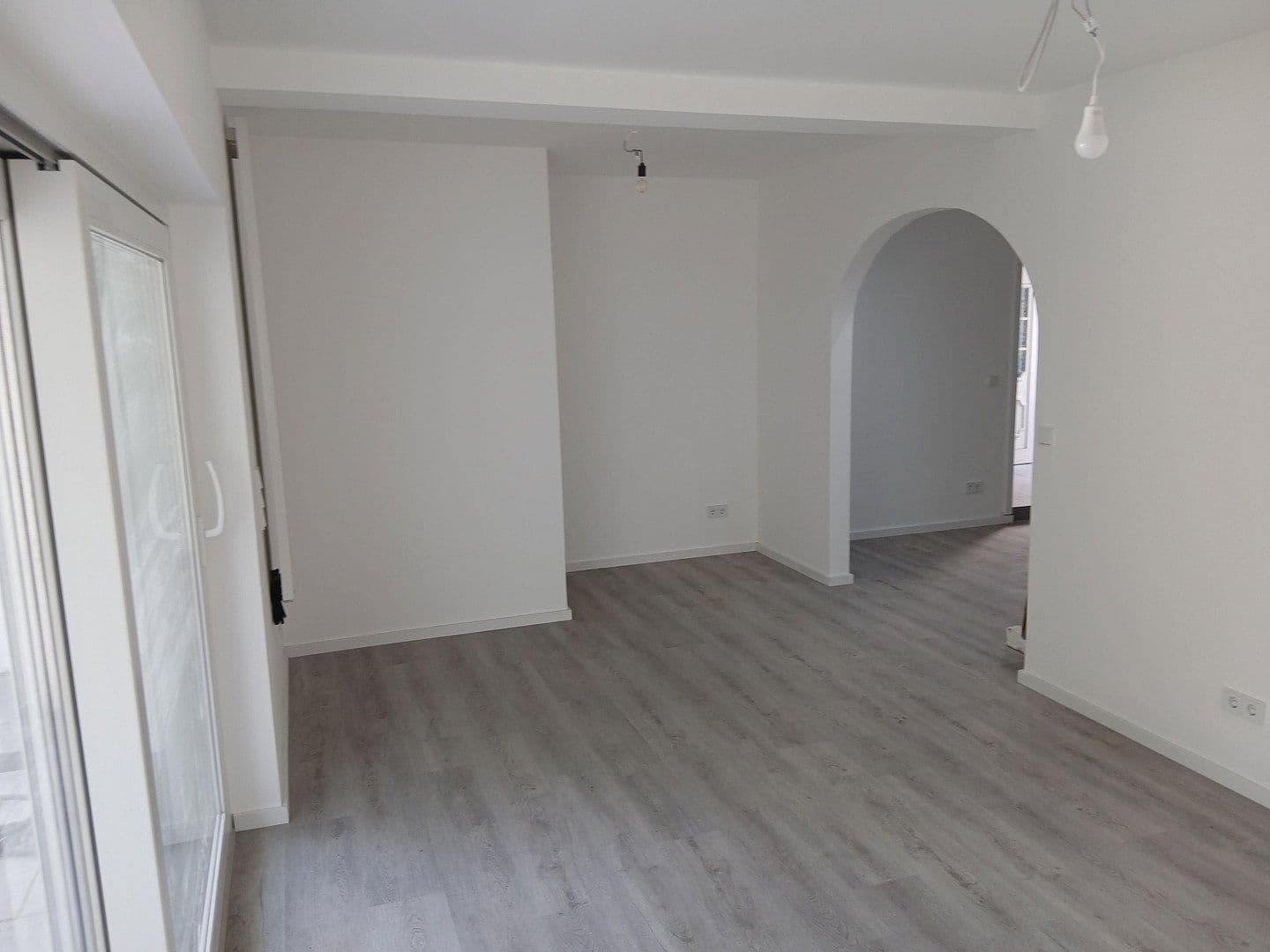 Prodej domu 176 m², pozemek 280 m², Klein-Winternheim, Porýní-Falc Prodej domu 176 m², pozemek 280 m², Klein-Winternheim, Porýní-Falc