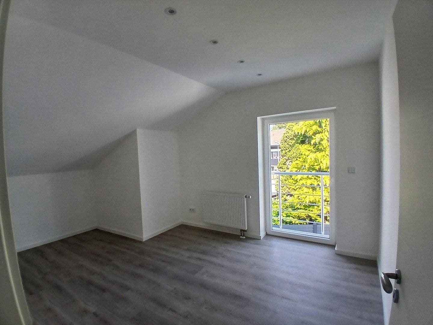 Prodej domu 176 m², pozemek 280 m², Klein-Winternheim, Porýní-Falc Prodej domu 176 m², pozemek 280 m², Klein-Winternheim, Porýní-Falc