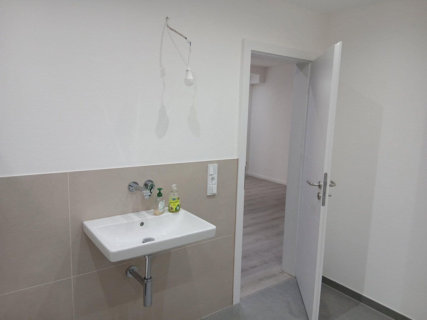 Prodej domu 176 m², pozemek 280 m², Klein-Winternheim, Porýní-Falc Prodej domu 176 m², pozemek 280 m², Klein-Winternheim, Porýní-Falc