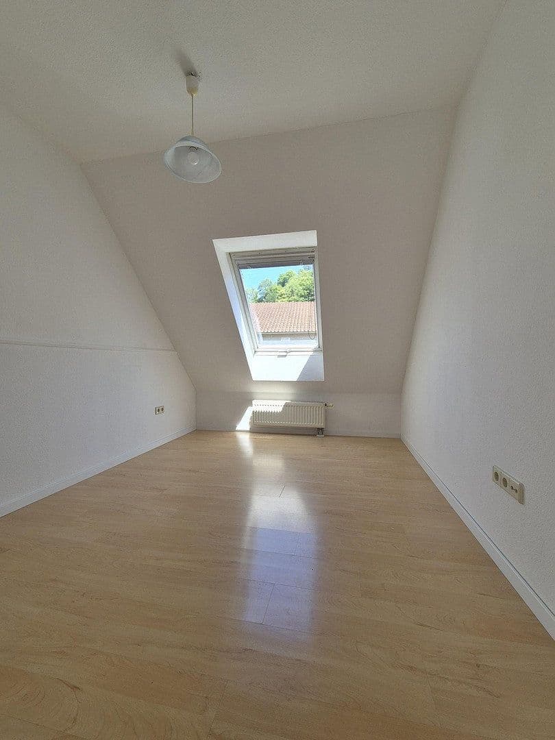 Pronájem bytu 3+1 70 m², Mühlstraße22, Neuenbürg, Bádensko-Württembersko Pronájem bytu 3+1 70 m², Mühlstraße22, Neuenbürg, Bádensko-Württembersko